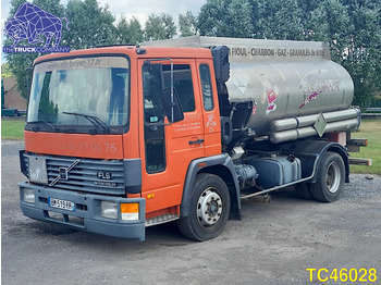 Camião cisterna VOLVO FL6