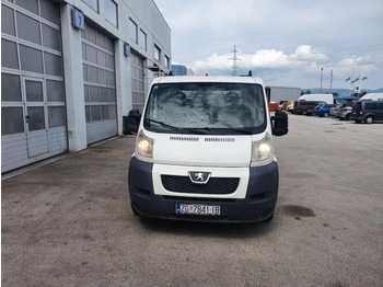 Furgão PEUGEOT Boxer