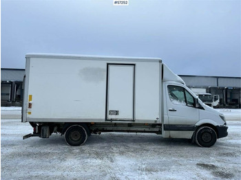 Carrinha de contentor Mercedes-Benz Sprinter box truck with Tailgate lift: foto 2