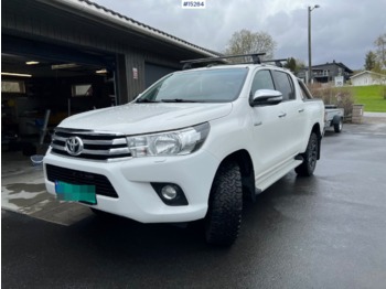 Pick-up Toyota Hilux: foto 1