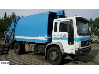 Caminhão de lixo VOLVO FL6