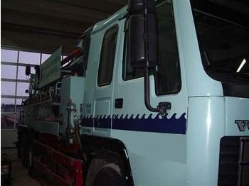 VOLVO FL10 (JHL SLP 12,0 F)
 - caminhão limpa fossa