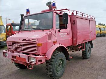 Unimog 435/11 4x4 FEUERWEHRWAGEN -*OLDTIMER-* - Carro de bombeiro