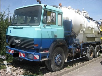 Iveco 330.30 - veículo municipal/ especial