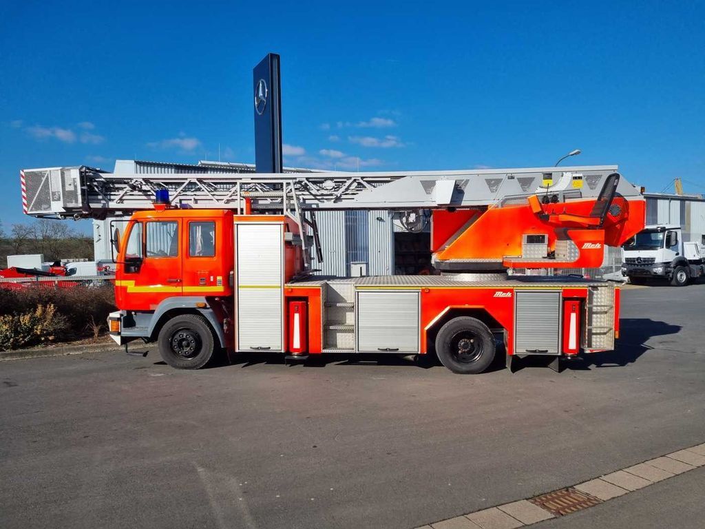 Carro de bombeiro MAN 15.284LC Metz DLK 23-12 Feuerwehr Drehleiter 23m: foto 4