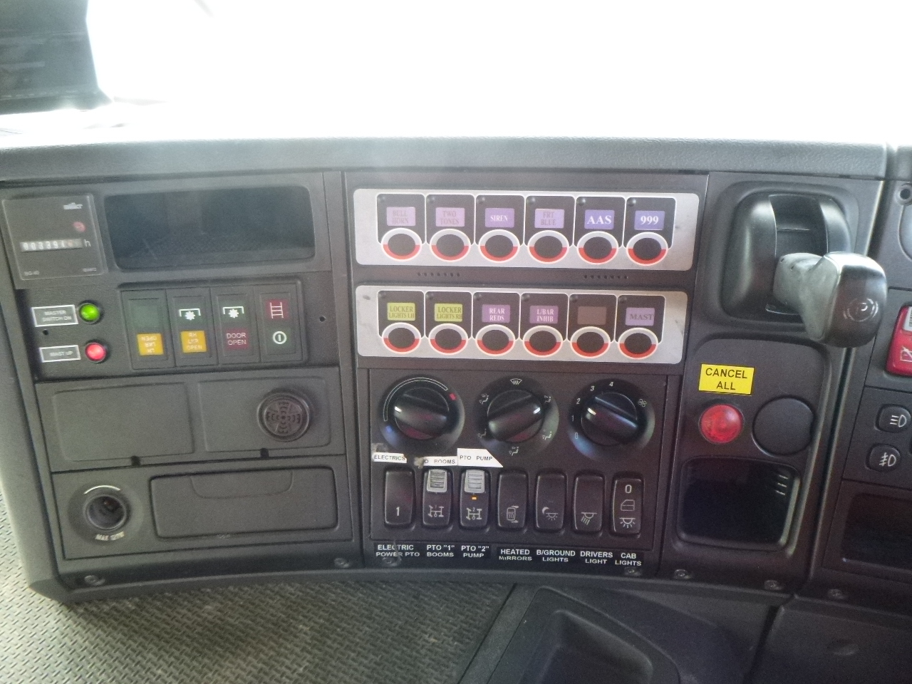 Carro de bombeiro Scania P310 6x2 RHD fire truck + pump, ladder & manlift: foto 31