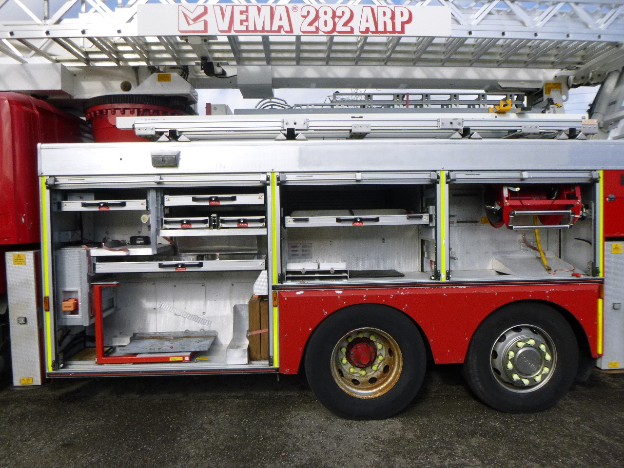 Carro de bombeiro Scania P310 6x2 RHD fire truck + pump, ladder & manlift: foto 14