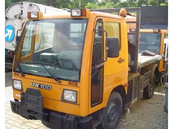 UNIMOG UX 100
 - Veículo municipal/ Especial