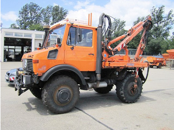 Unimog U 1600 427/12 - Veículo municipal/ Especial