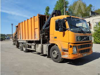 Caminhão de lixo Volvo FM400: foto 1