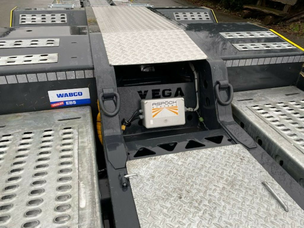 Vega Truck Carrier Zink+Lenk+LED  - Semi-reboque transporte de veículos: foto 5