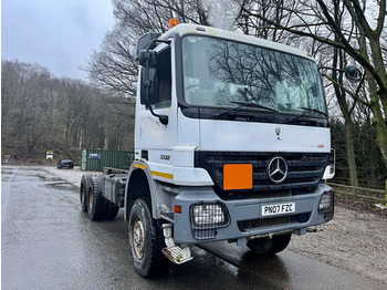 MERCEDES Actros 3332 6x6 Chassis cab - Camião chassi: foto 1