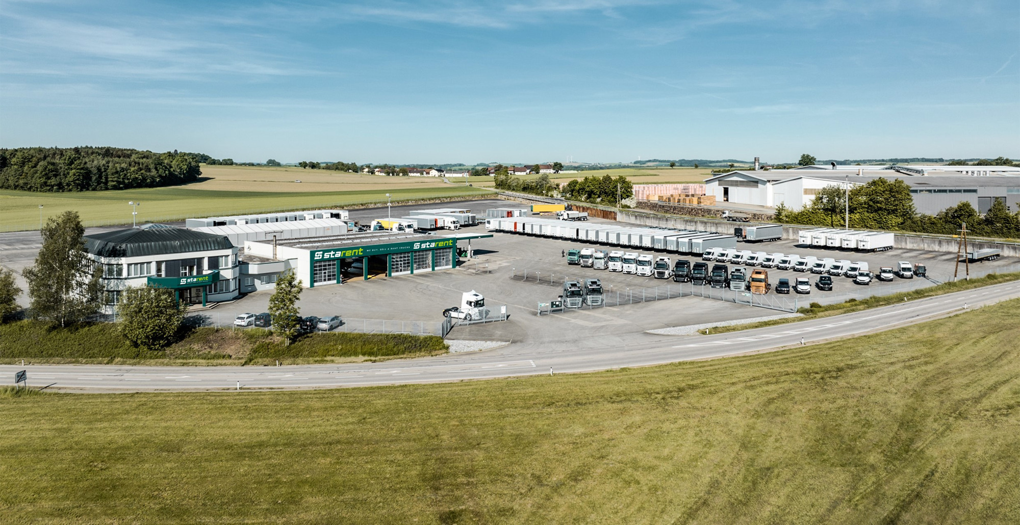 STARENT Truck & Trailer GmbH - Semi-reboques D-TEC undefined: foto 1