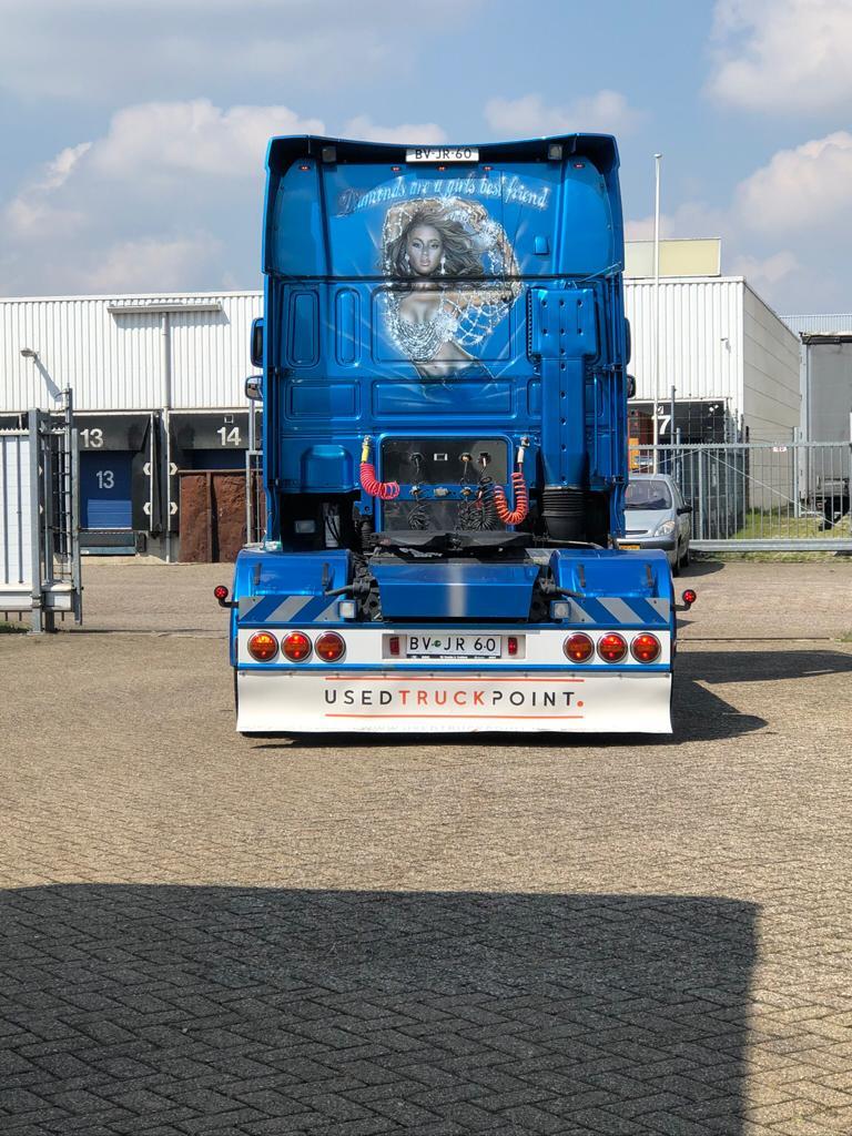 Used Truck Point BV - Tractores VOLVO undefined: foto 12