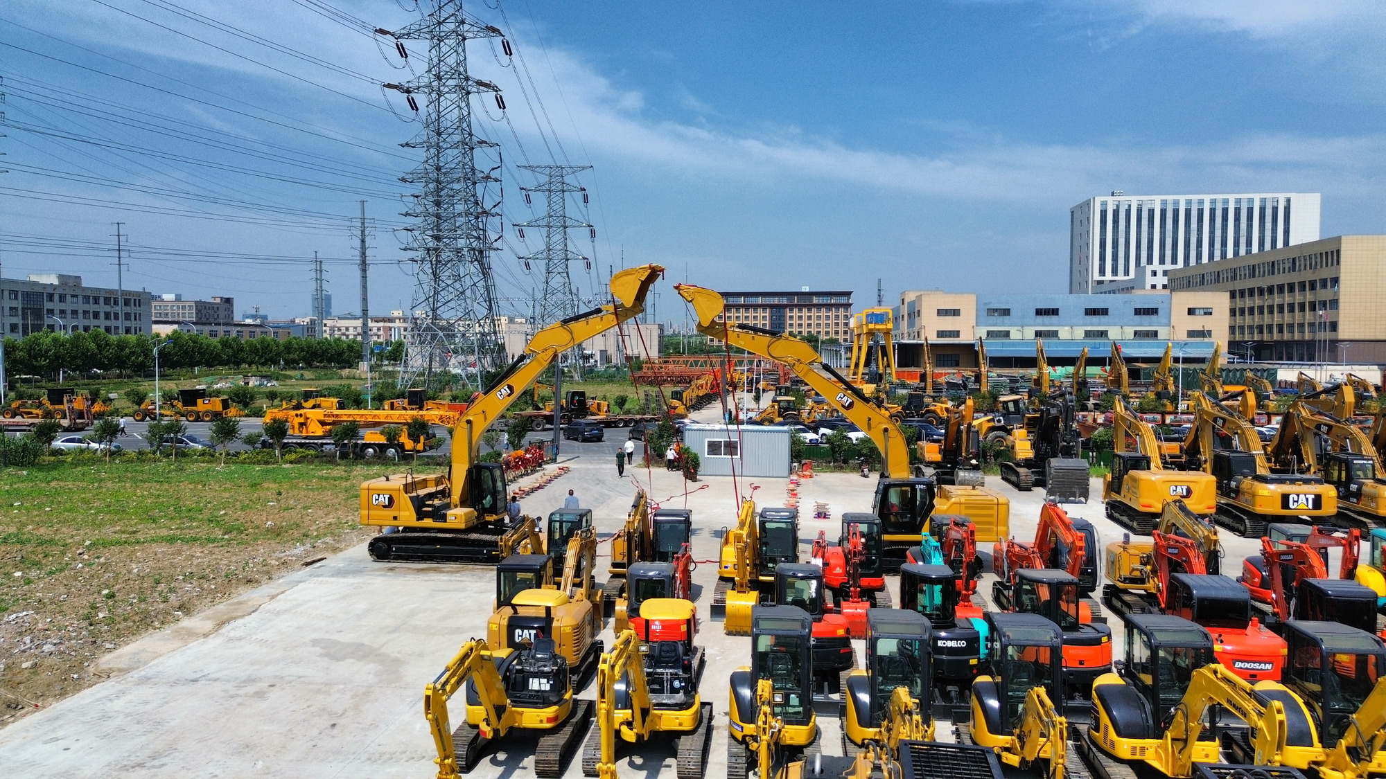 Toaks International Trading Company - Camiões SINOTRUK - Ano: 2017, Euro 4, ar condicionado undefined: foto 4