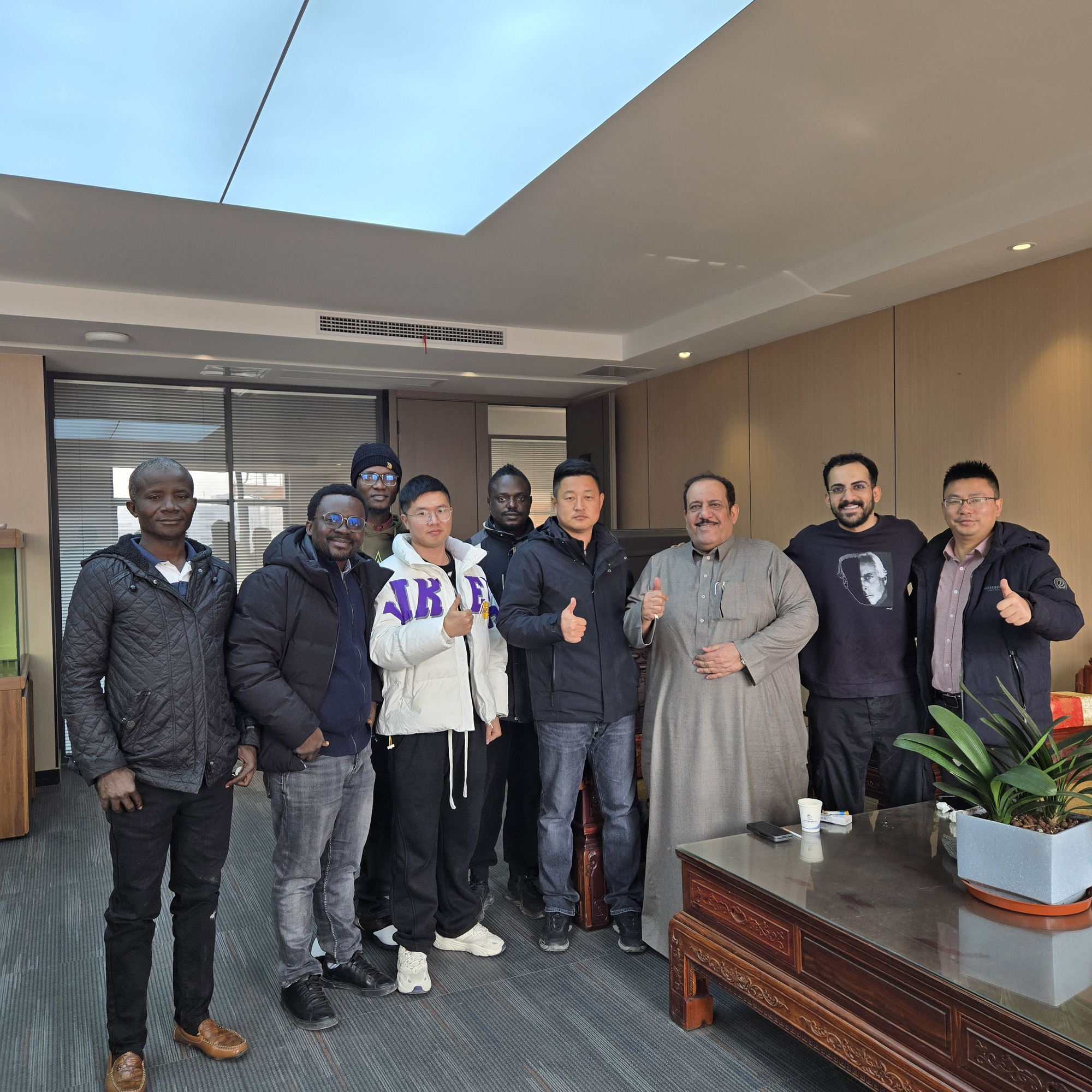 Toaks International Trading Company - Camiões SINOTRUK - Ano: 2017, Euro 4, ar condicionado undefined: foto 5