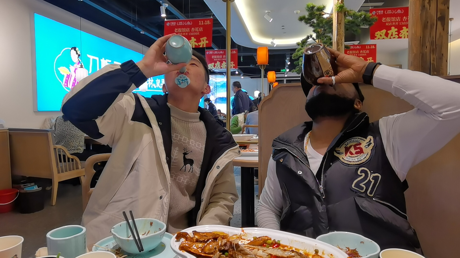 Toaks International Trading Company - Camiões SINOTRUK - Ano: 2017, Euro 4, ar condicionado undefined: foto 8