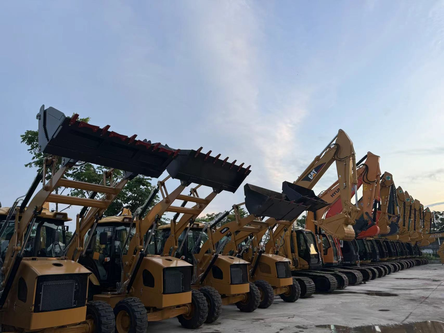 Sunight Development Company Limited - Tractores SHACMAN undefined: foto 4