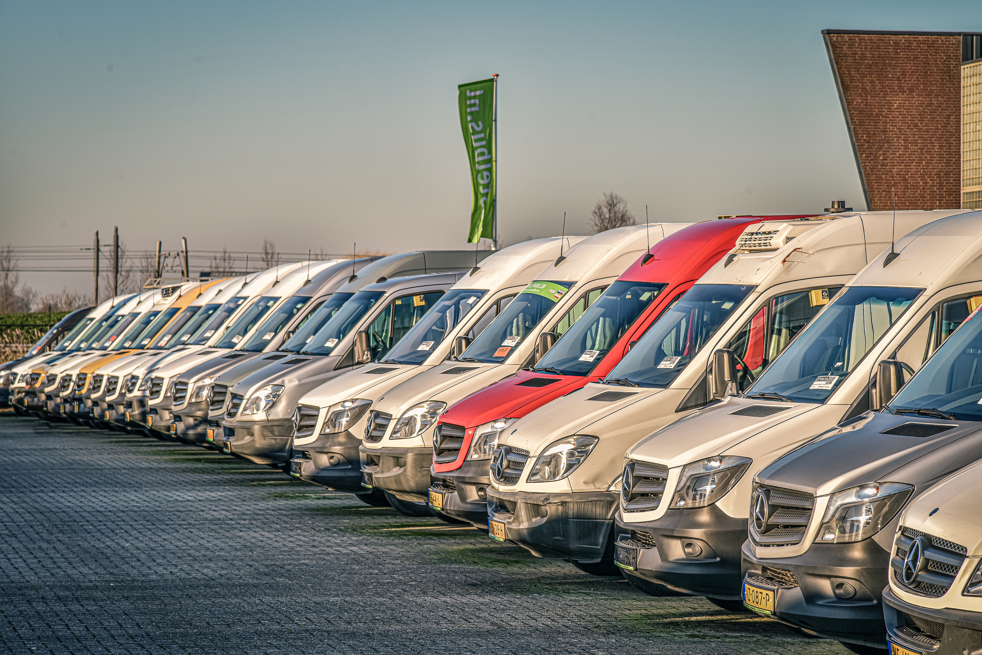 Kleyn Vans B.V. - Veículos comerciais - Ano: 2023, 4x2, plataforma elevatória undefined: foto 1