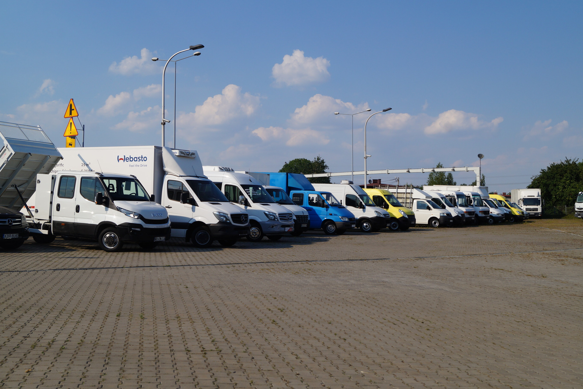 MGC CENTRUM SAMOCHODOW DOSTAWCZYCH - Equipamentos de movimentação undefined: foto 11