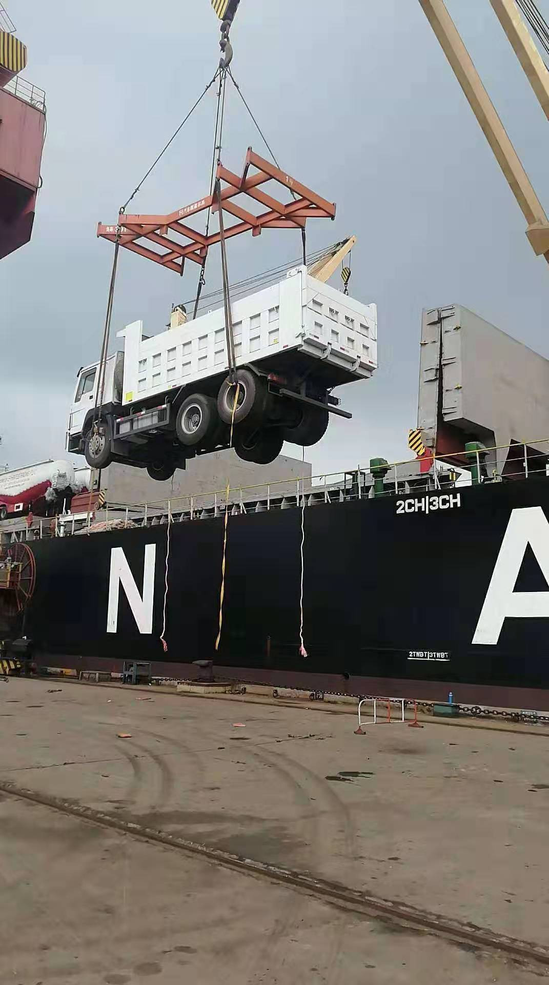 Shandong Guhong Auto Industrial CO., LTD - Camiões SINOTRUK undefined: foto 4