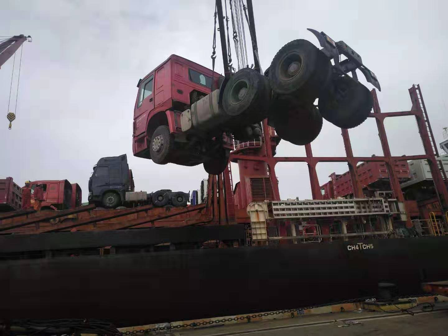 Shandong Guhong Auto Industrial CO., LTD - Camiões SINOTRUK undefined: foto 6