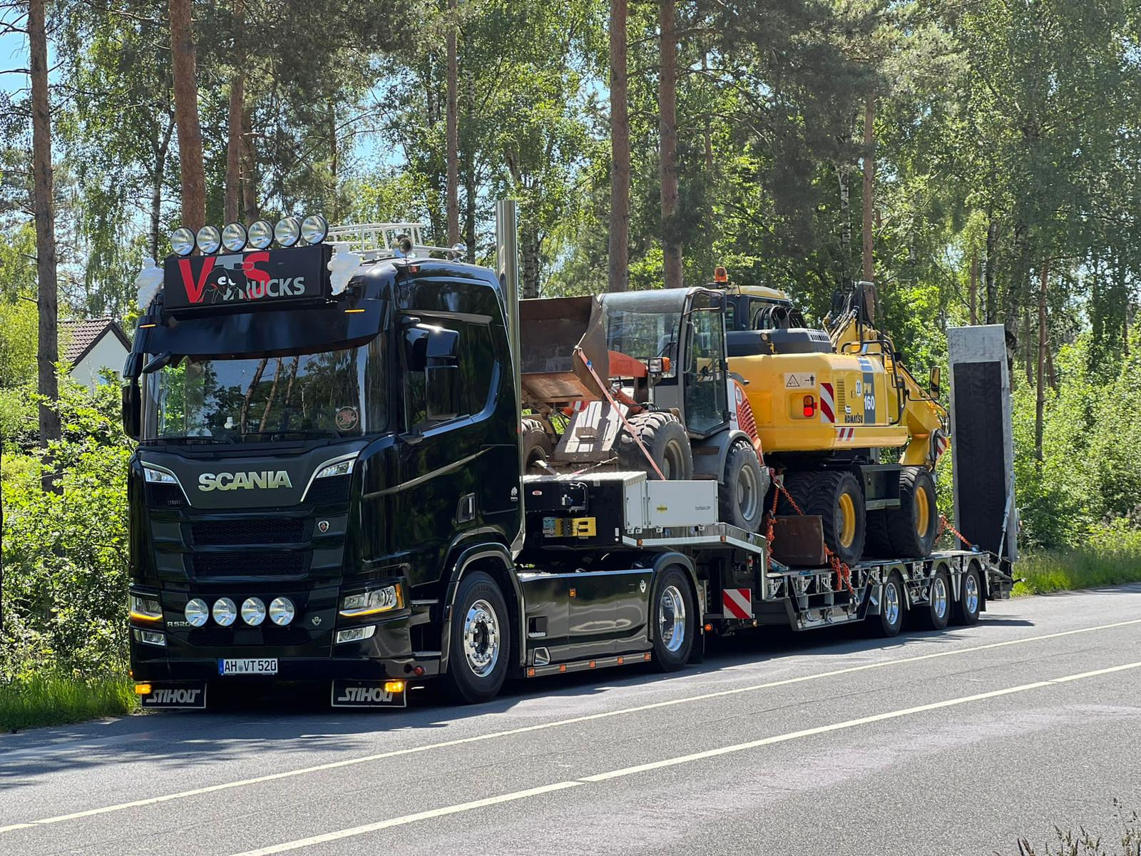 VTS Trucks GmbH - veículos a venda undefined: foto 1