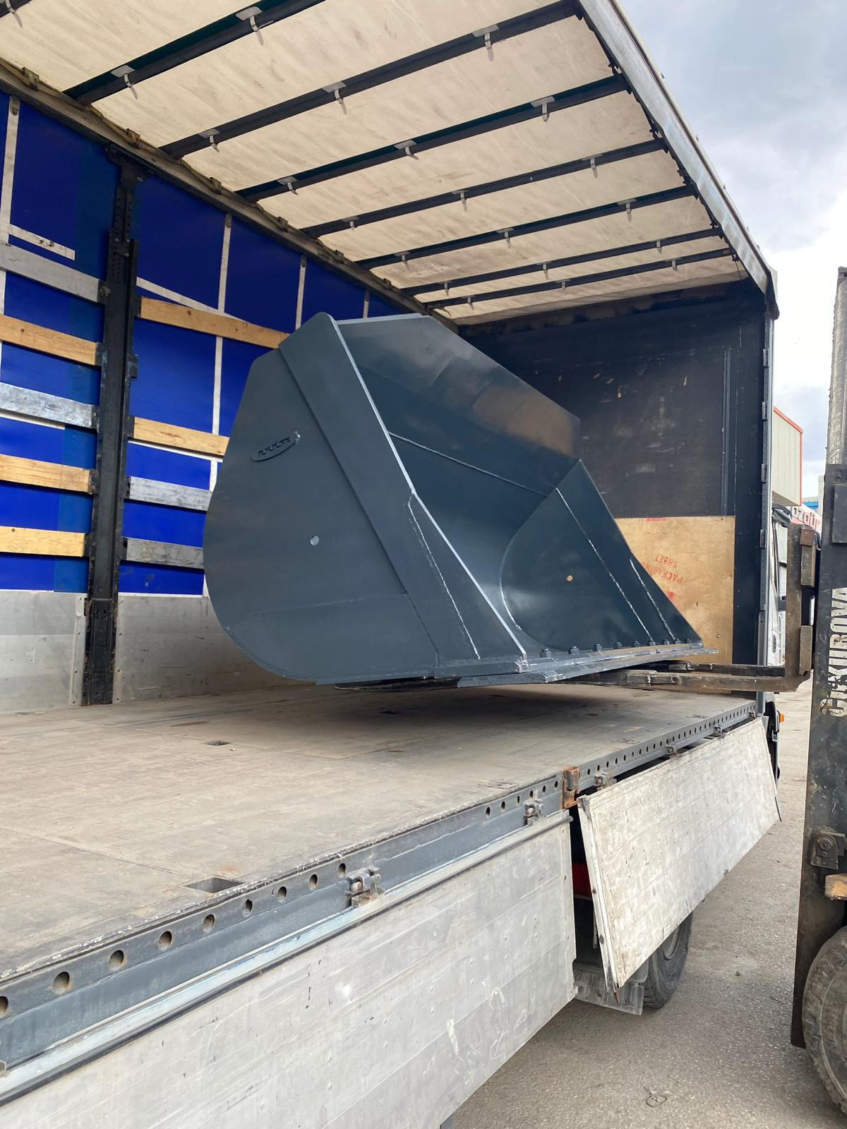 ANDOKS  - veículos a venda undefined: foto 24