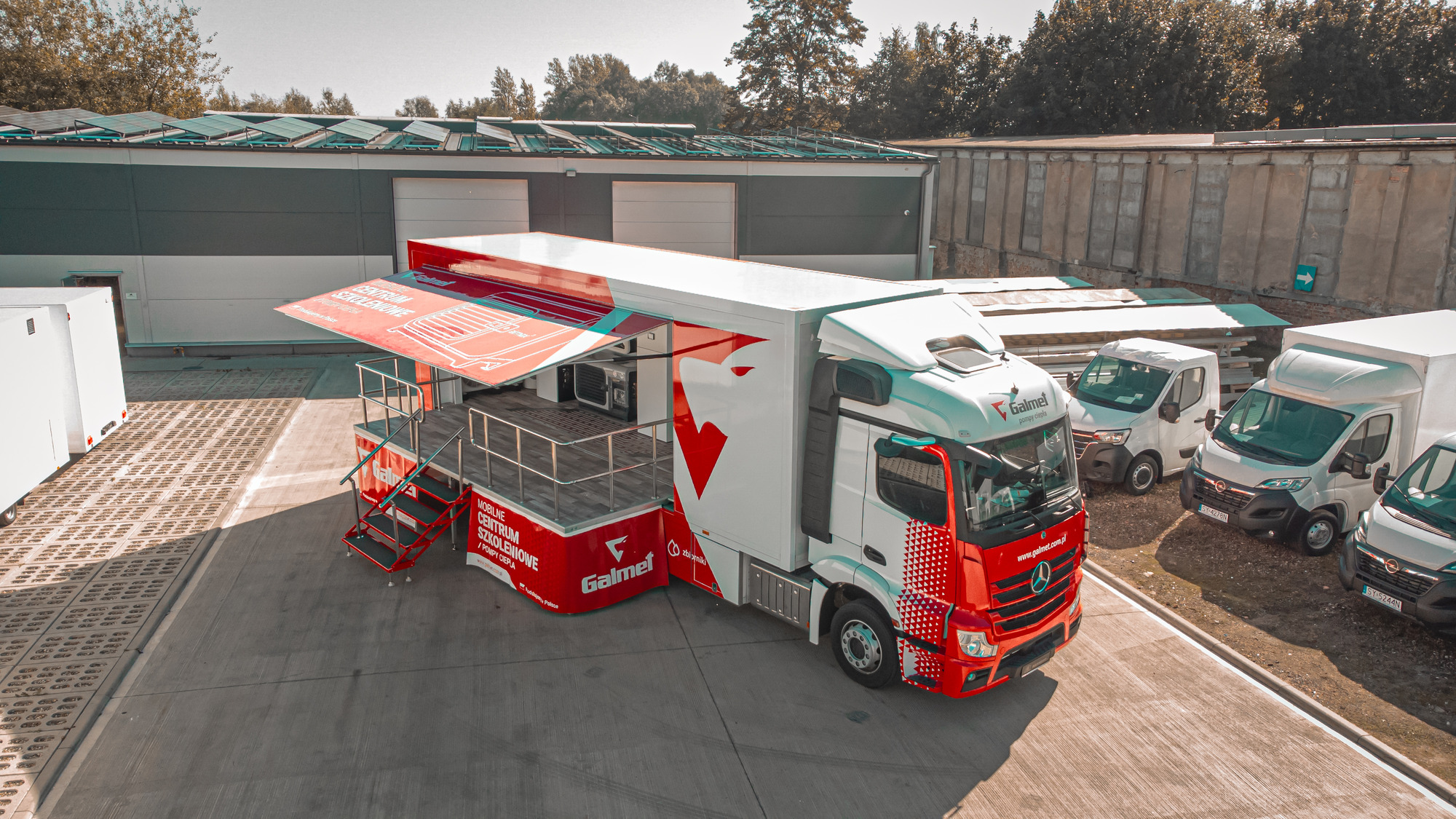 IDEX Denys Kharlamov - Reboques - Ano: 2025 undefined: foto 1