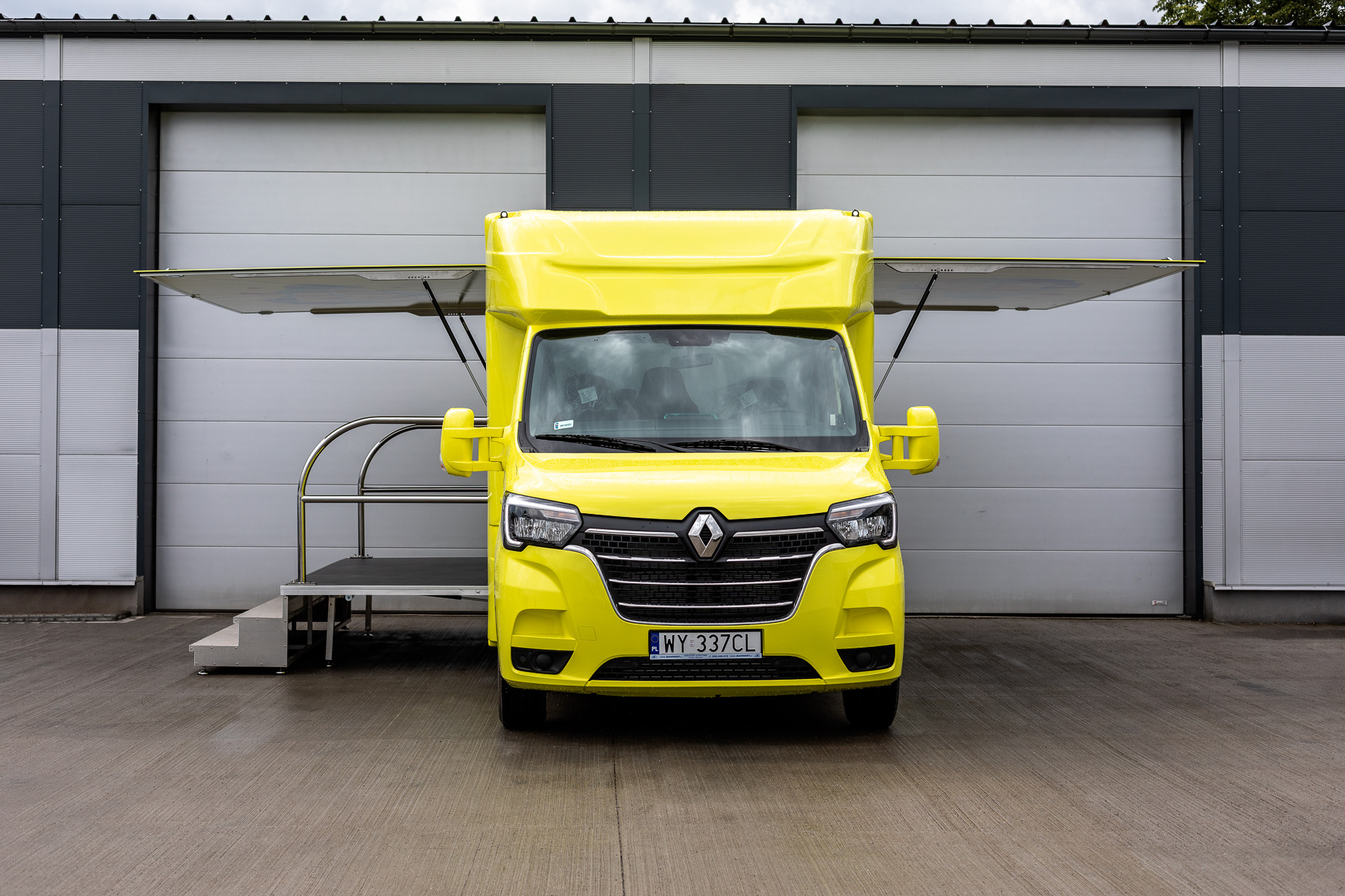 IDEX Denys Kharlamov - Reboques - Ano: 2025 undefined: foto 2