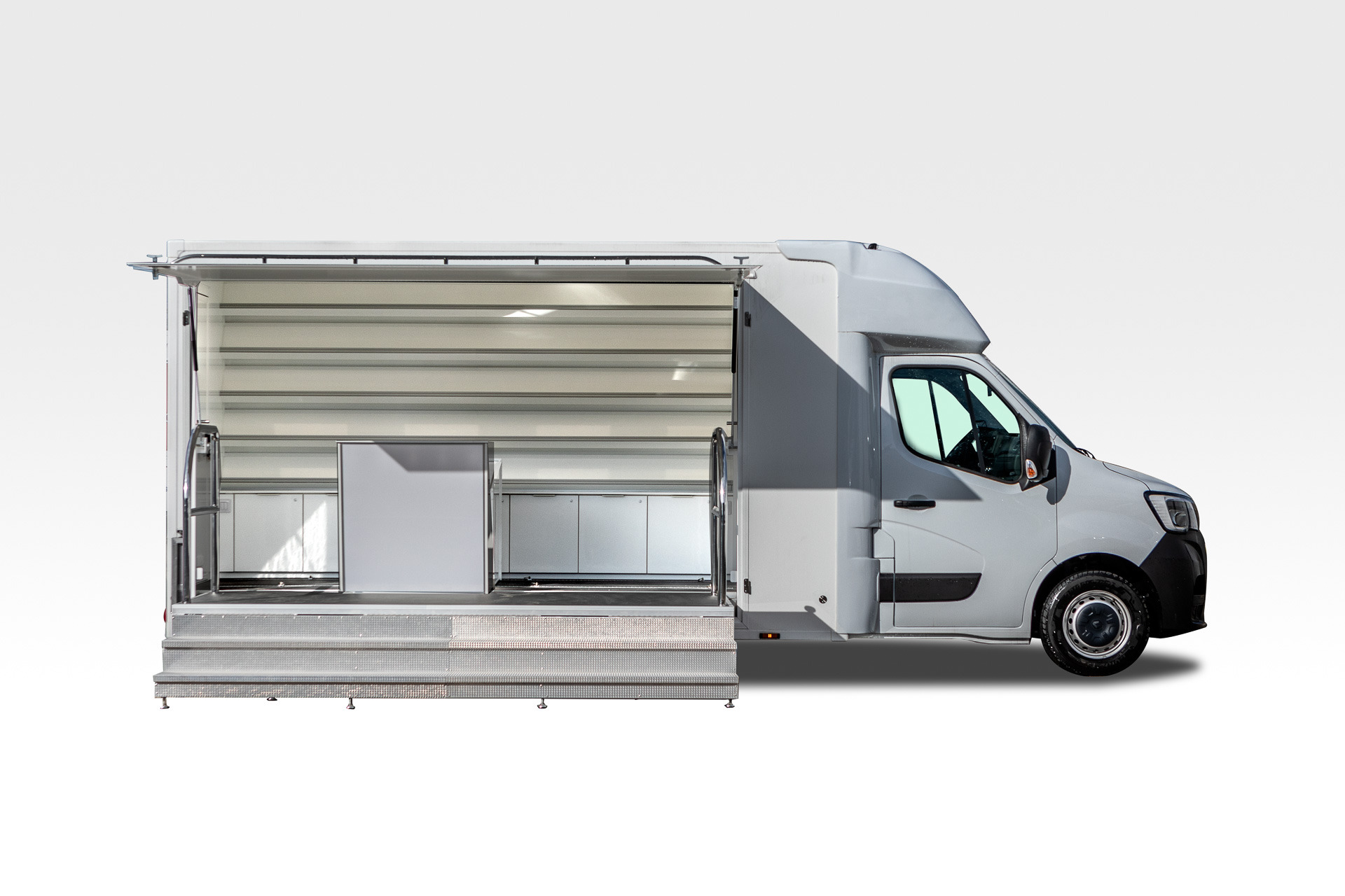 IDEX Denys Kharlamov - Reboques - Ano: 2025 undefined: foto 16