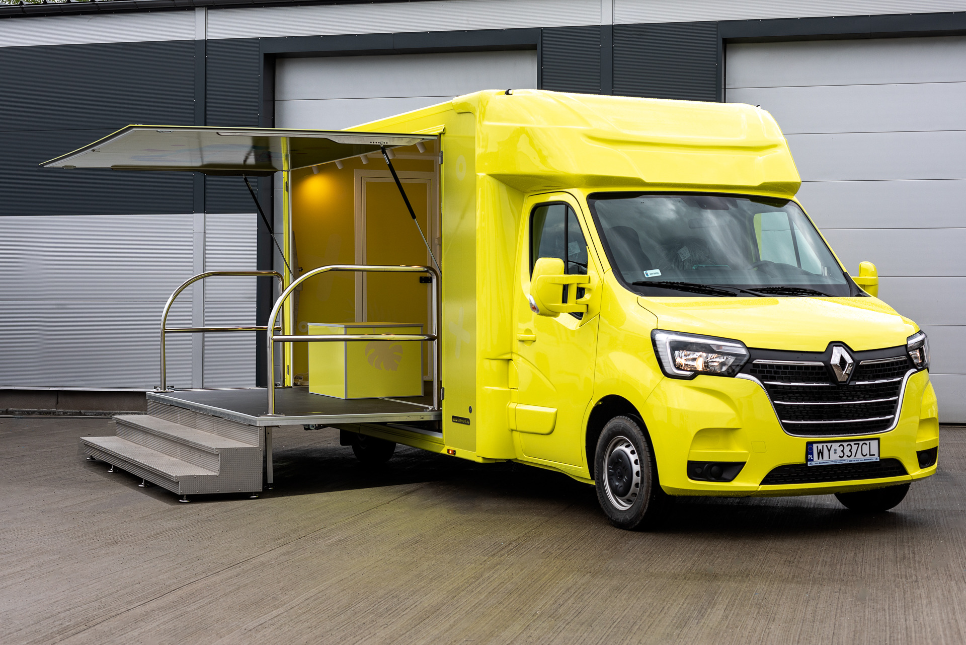 IDEX Denys Kharlamov - Reboques - Ano: 2025 undefined: foto 3