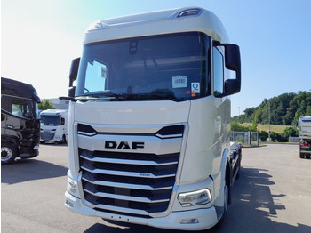 Camião transportador de contêineres/ Caixa móvel DAF XG 480