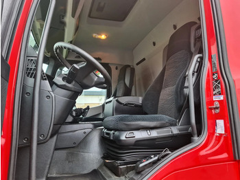 Fotografia de interior 1: Camião frigorífico Mercedes-Benz Antos 1924