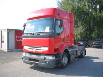 Tractor RENAULT: foto 1