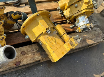 Escavadeira de rodas CATERPILLAR