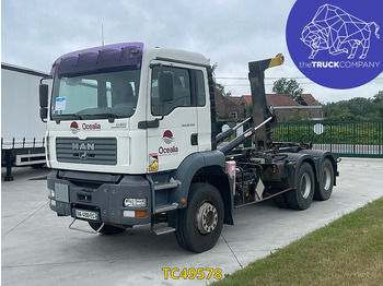 Camião transportador de contêineres/ Caixa móvel MAN TGA
