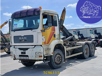 Camião transportador de contêineres/ Caixa móvel MAN TGA