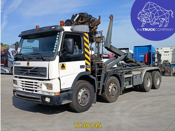 Camião transportador de contêineres/ Caixa móvel VOLVO FM