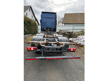 Camião transportador de contêineres/ Caixa móvel Mercedes-Benz 2548: foto 4