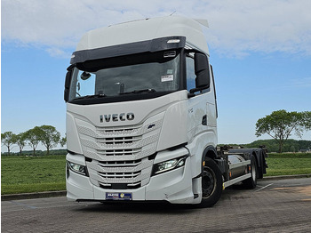 Camião transportador de contêineres/ Caixa móvel IVECO S-WAY