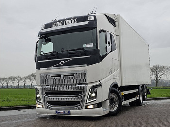 Camião furgão VOLVO FH16 750