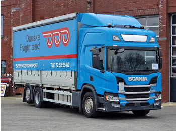 Camião de lona SCANIA P 450