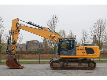 Escavadora de rastos LIEBHERR R 936