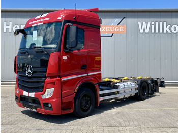 Camião transportador de contêineres/ Caixa móvel MERCEDES-BENZ