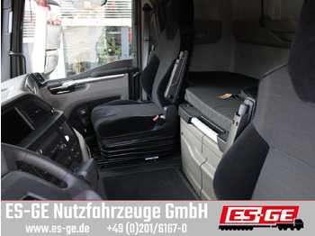 Tractor MAN TGX 33.540 6x4 BL SA mit Fassi F545RA.2.26: foto 5