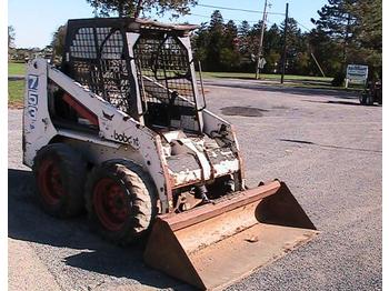 Mini pá carregadora BOBCAT 753C: foto 1