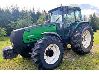 Trator VALTRA 8450