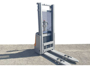 Stacker STILL