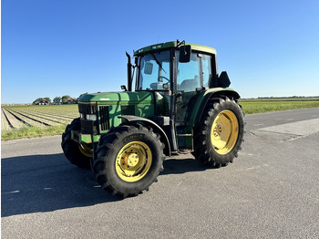 Trator JOHN DEERE 6400